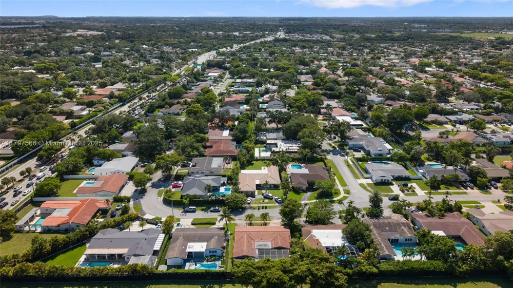 20375 NE 22nd Pl Miami, FL 33180