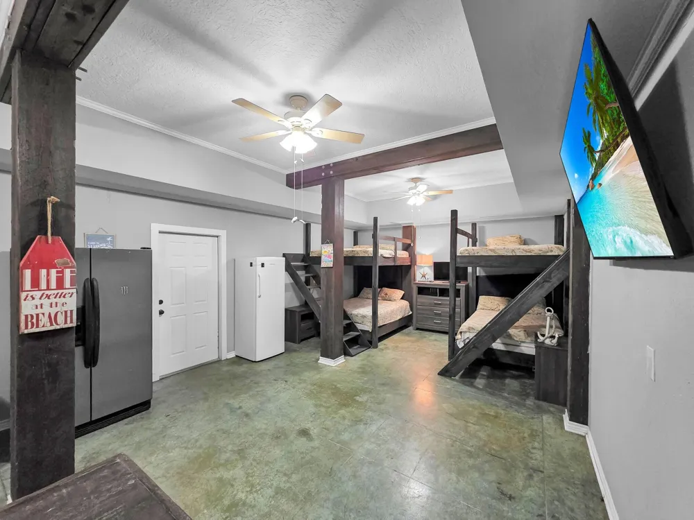 959 Tidelands Drive Port Bolivar, TX 77650