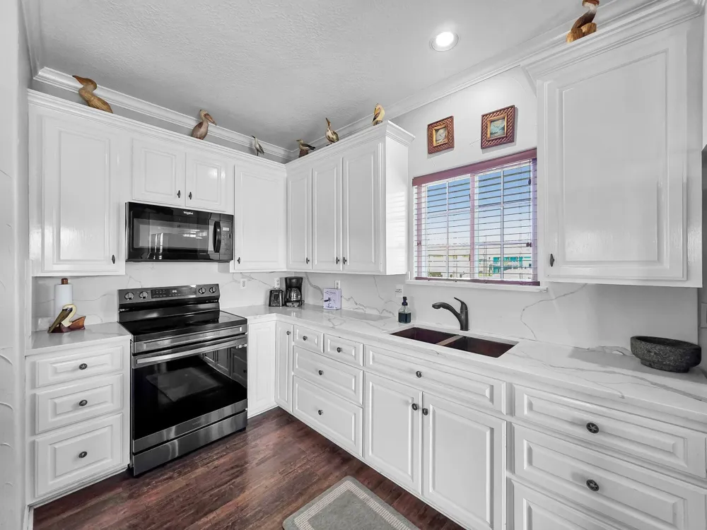 959 Tidelands Drive Port Bolivar, TX 77650