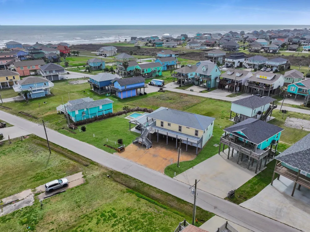 959 Tidelands Drive Port Bolivar, TX 77650