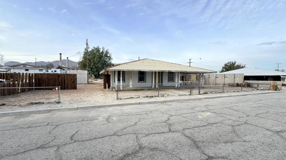 82962 Panamint Avenue Trona, CA 93562