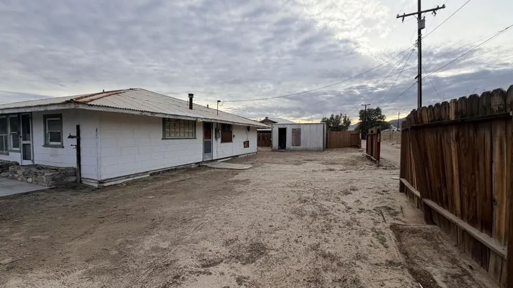 82962 Panamint Avenue Trona, CA 93562