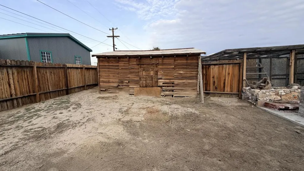 82962 Panamint Avenue Trona, CA 93562