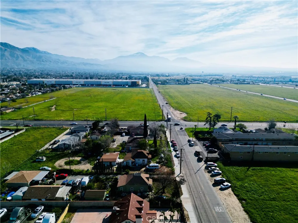 6th San Bernardino, CA 92410