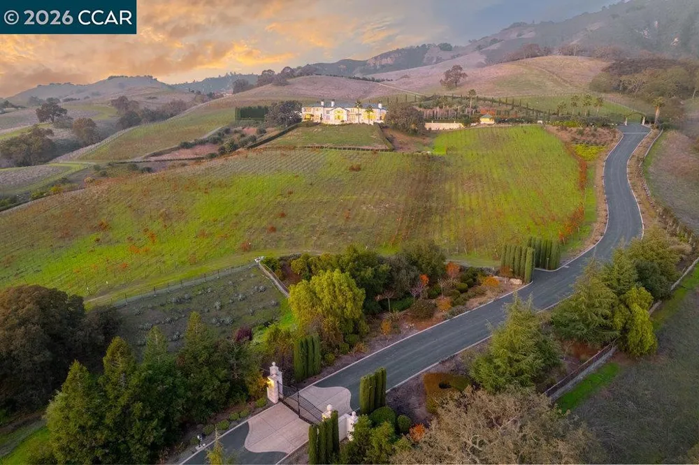 10 Serenity Ln Alamo, CA 94507