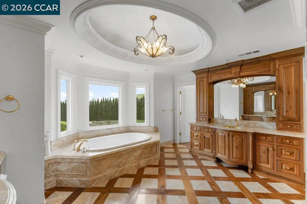 10 Serenity Ln Alamo, CA 94507