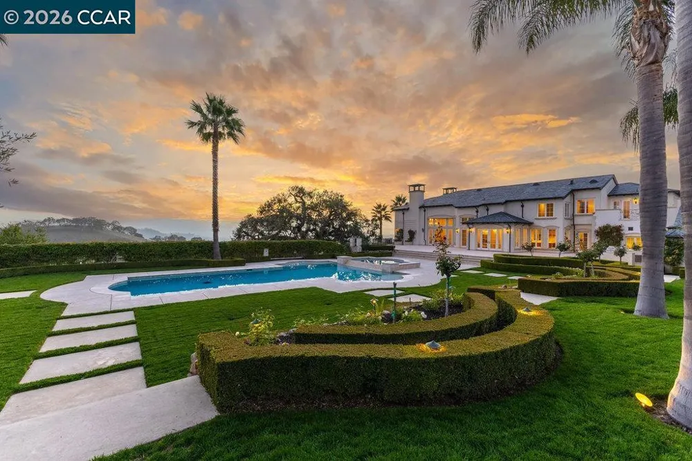 10 Serenity Ln Alamo, CA 94507
