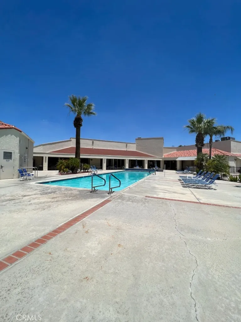 1295 S Cawston Avenue Hemet, CA 92545