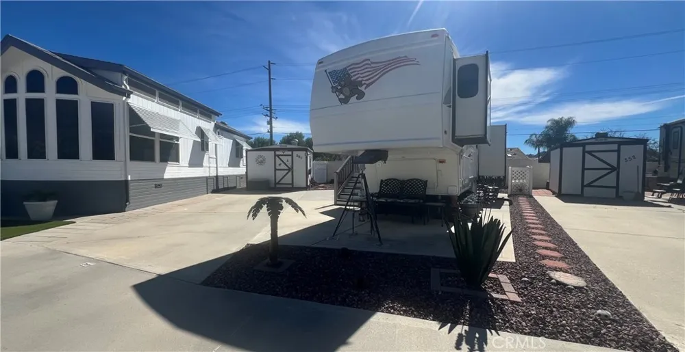 1295 S Cawston Avenue Hemet, CA 92545