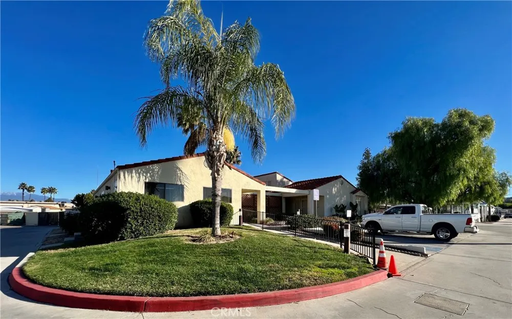 1295 S Cawston Avenue Hemet, CA 92545