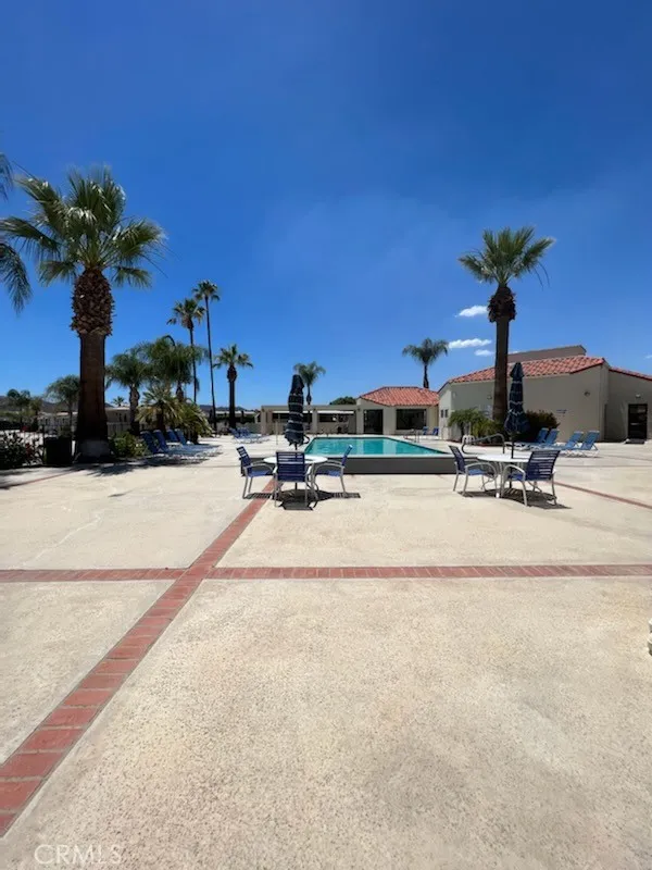 1295 S Cawston Avenue Hemet, CA 92545