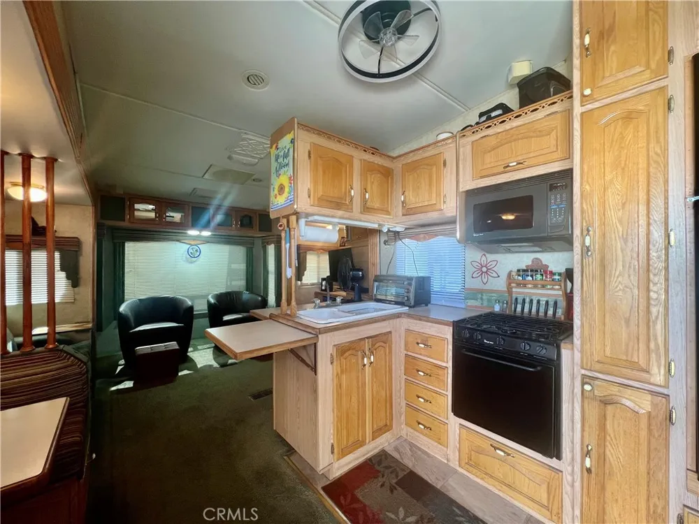 1295 S Cawston Avenue Hemet, CA 92545