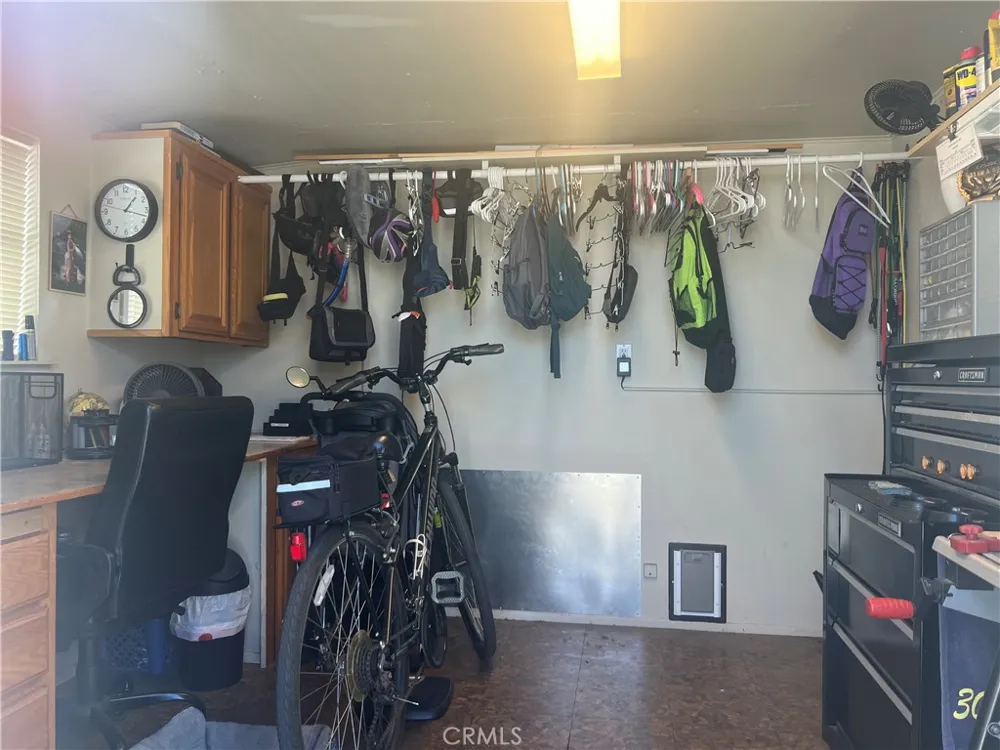 1295 S Cawston Avenue Hemet, CA 92545
