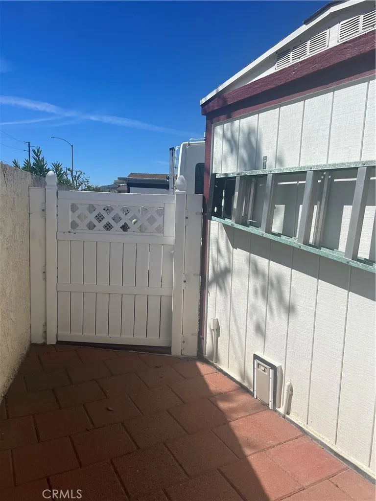 1295 S Cawston Avenue Hemet, CA 92545