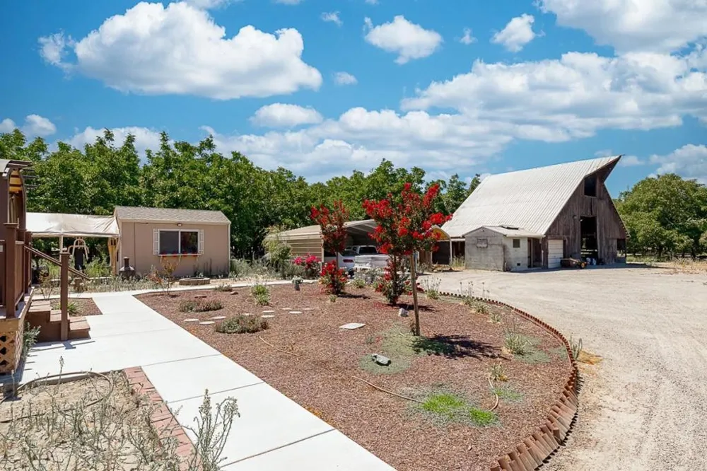 3719 Hart Road Modesto, CA 95358