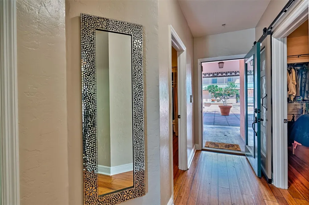 201 SE 2ND AVENUE #317 Gainesville, FL 32601