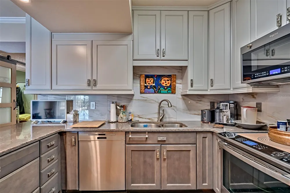 201 SE 2ND AVENUE #317 Gainesville, FL 32601