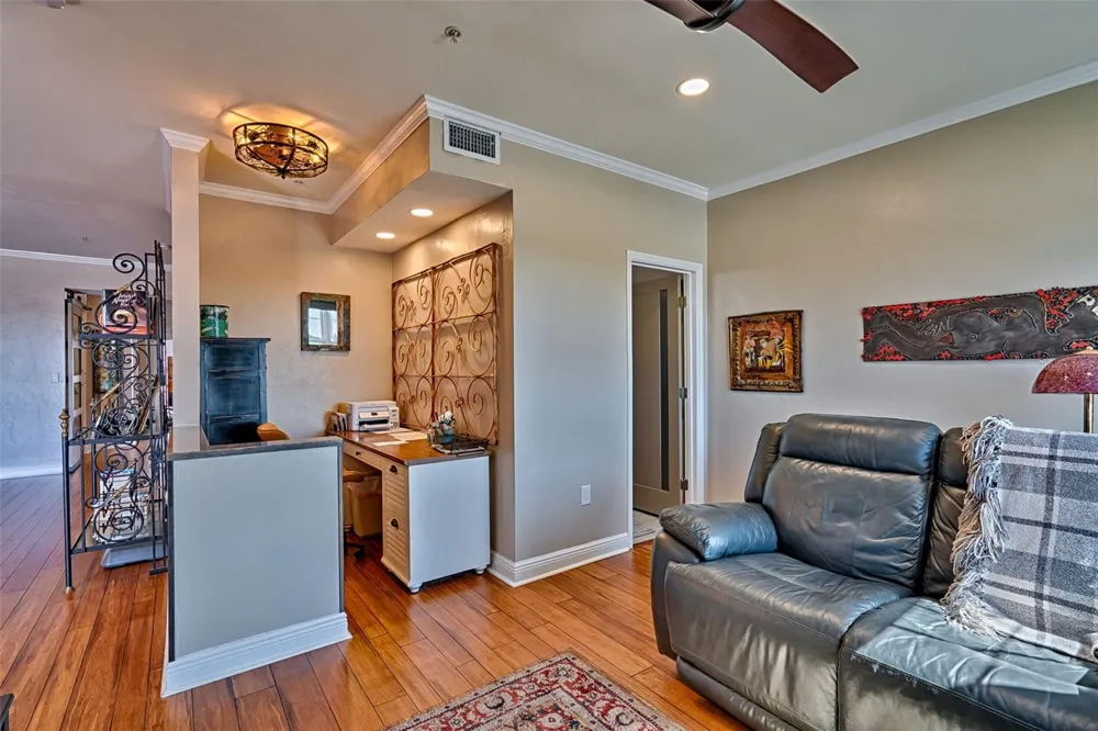 201 SE 2ND AVENUE #317 Gainesville, FL 32601