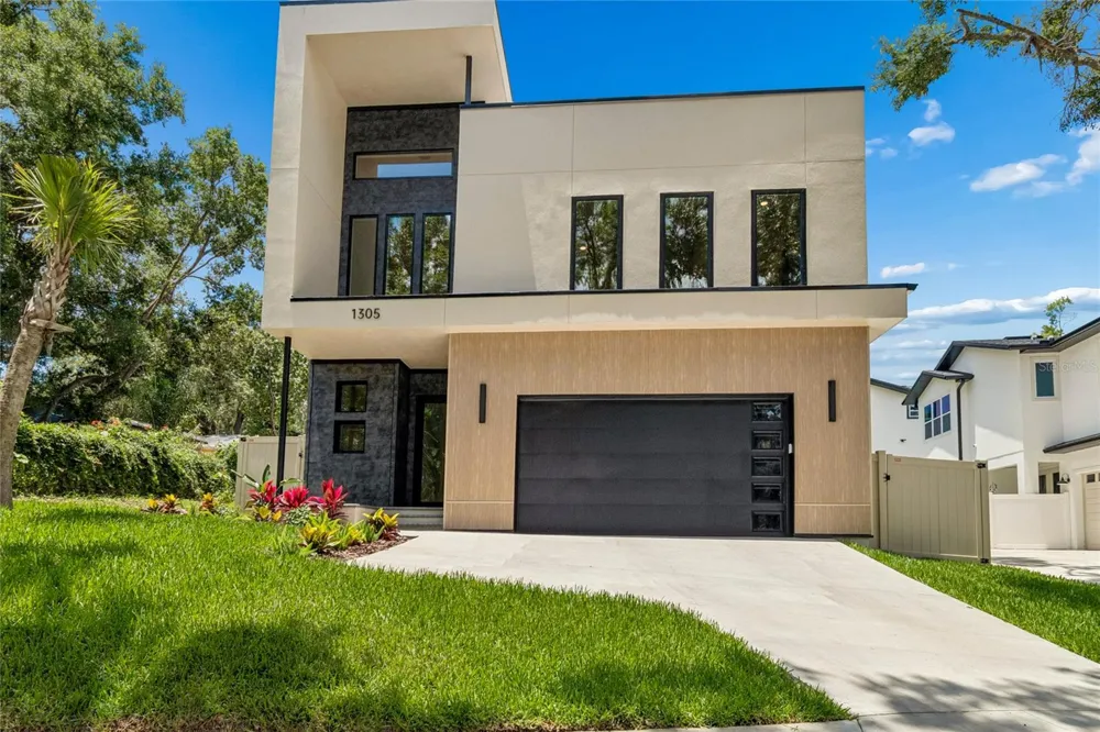 1305 HILTON PLACE
