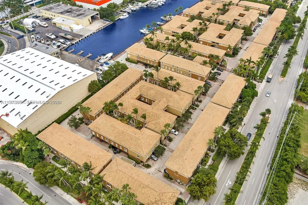 2965 NE 185th St #1513 Aventura, FL 33180