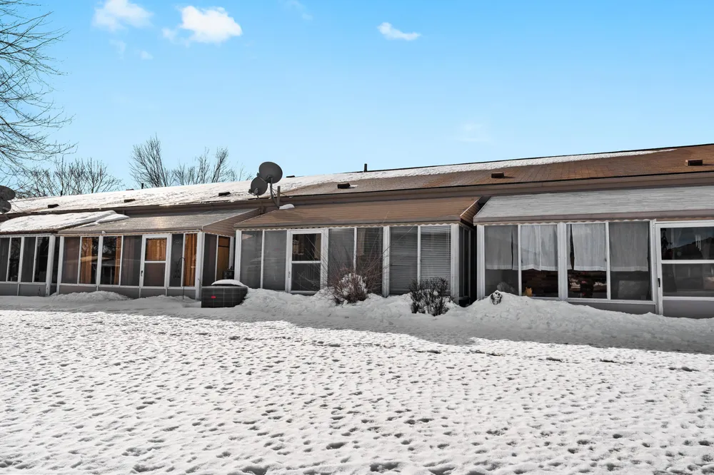 25140 Potomac Drive #3 South Lyon City, MI 48178