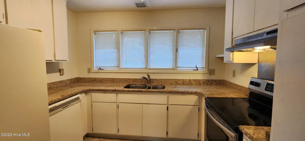 1904 Sherbrooke Circle Laurinburg, NC 28352