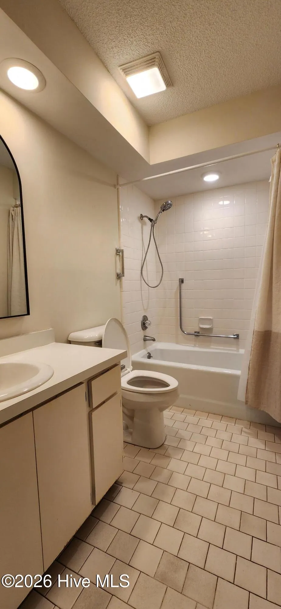1904 Sherbrooke Circle Laurinburg, NC 28352