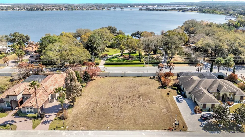 4410 EMERALD PALMS LANE Winter Haven, FL 33884