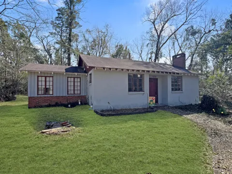 1081 Bamboo Lane