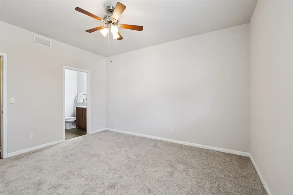 1524 Sanders Kyle, TX 78640
