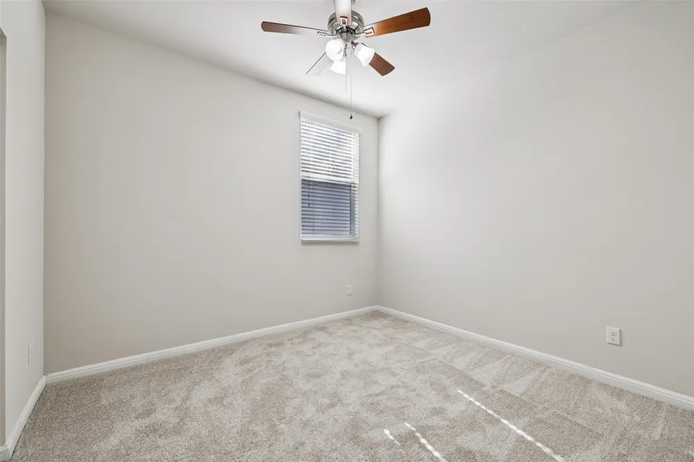 1524 Sanders Kyle, TX 78640