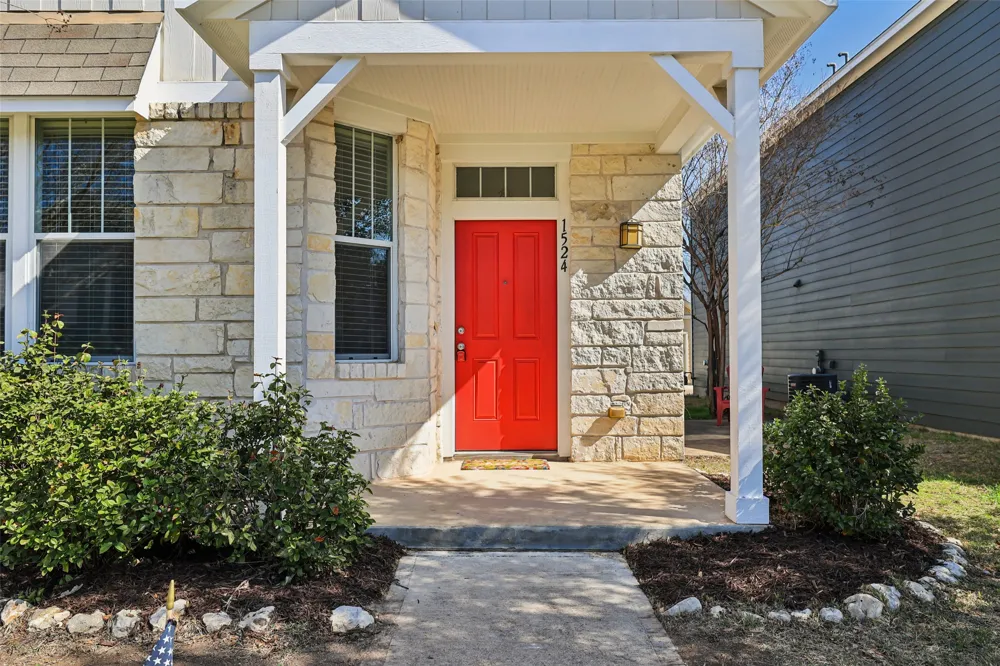 1524 Sanders Kyle, TX 78640