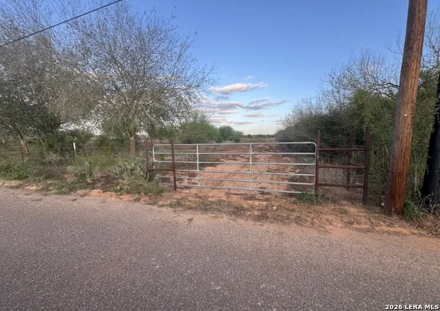 24 Cheyenne Hebbronville, TX 78361