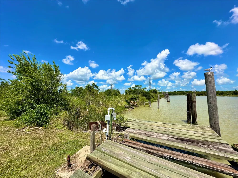 West Bayshore Oak Island, TX 77514