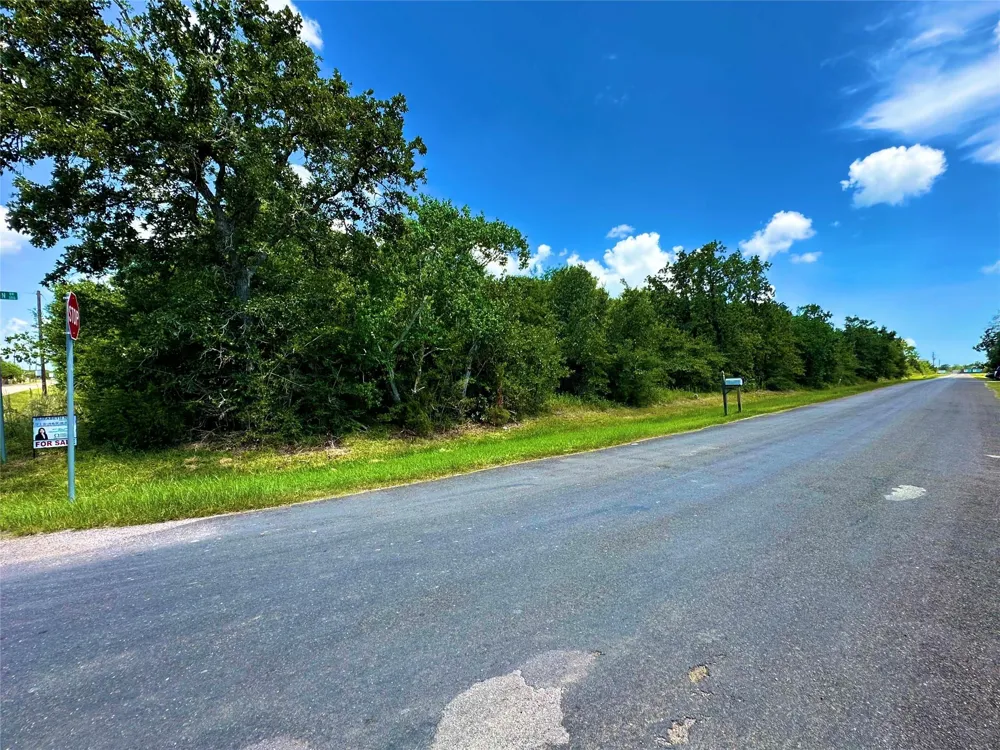West Bayshore Oak Island, TX 77514