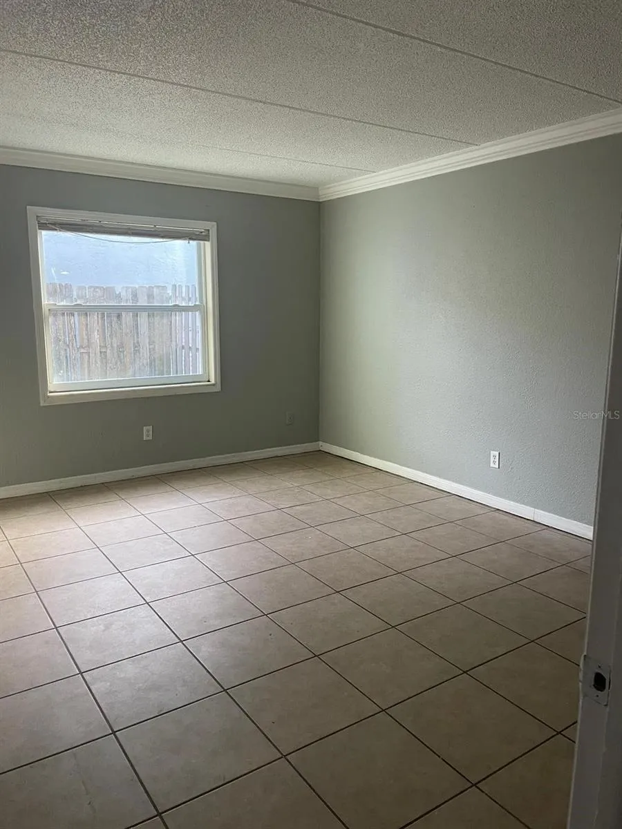 14413 AMERICANA CIRCLE #105 Tampa, FL 33613
