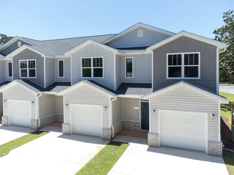 969 Skylark Road