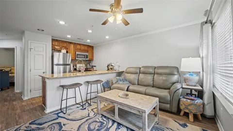 9520 Seawall Boulevard #142