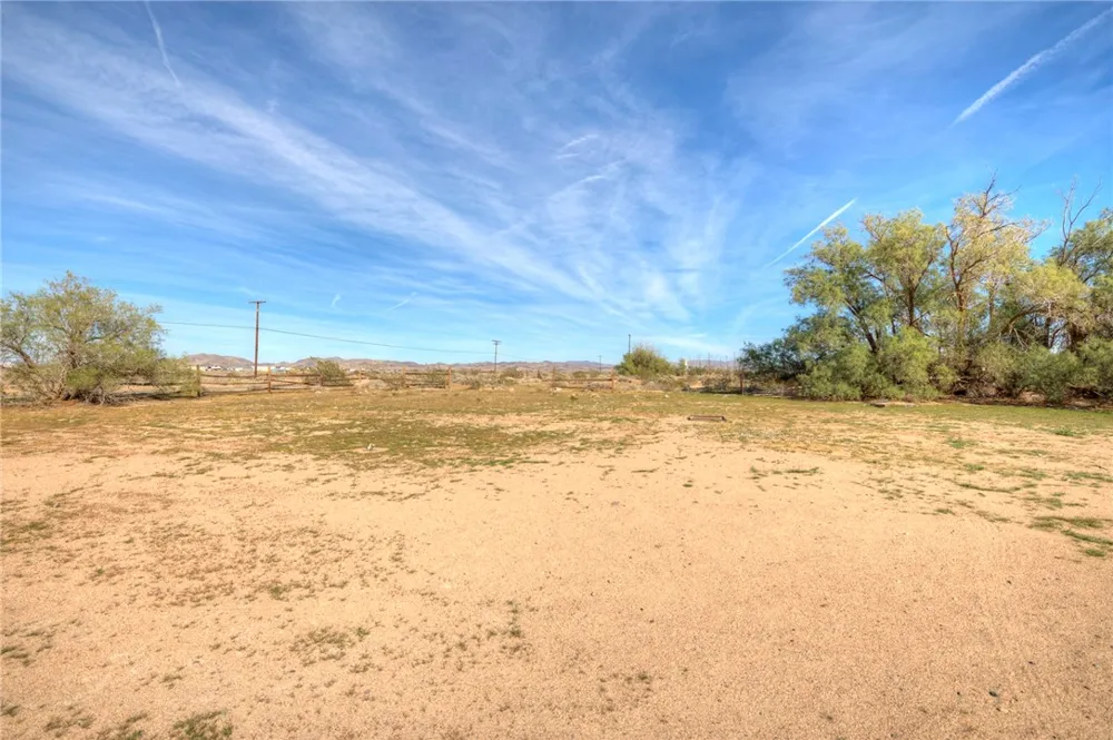 47631 Valley Center Newberry Springs, CA 92365