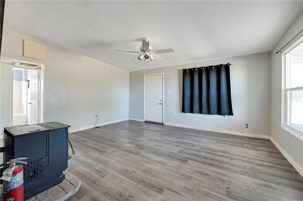 47631 Valley Center Newberry Springs, CA 92365