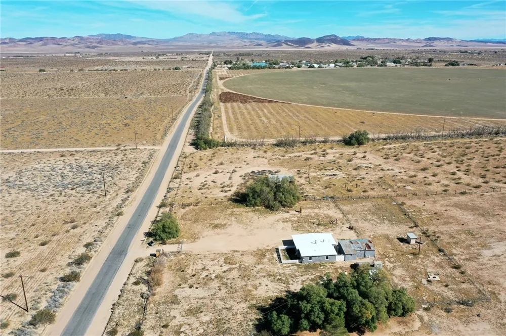 47631 Valley Center Newberry Springs, CA 92365
