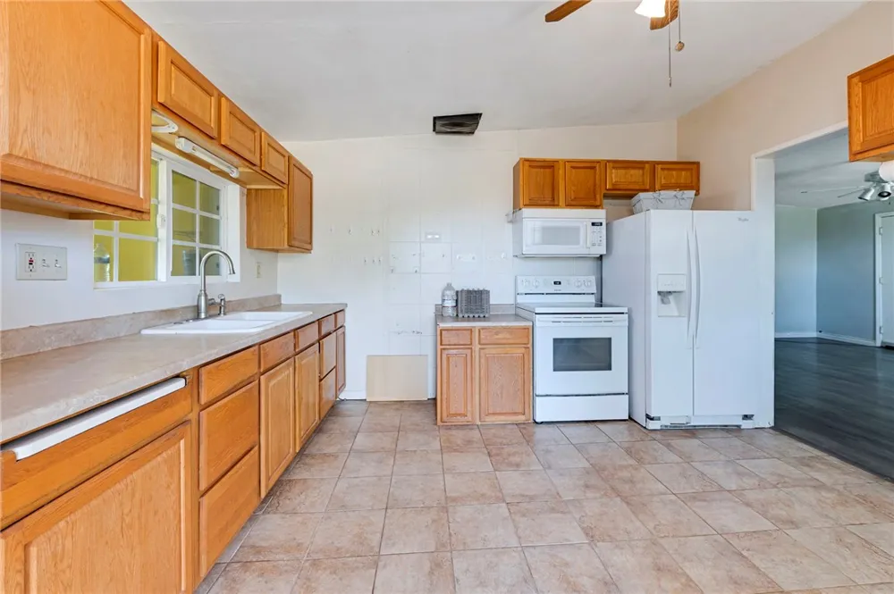 47631 Valley Center Newberry Springs, CA 92365