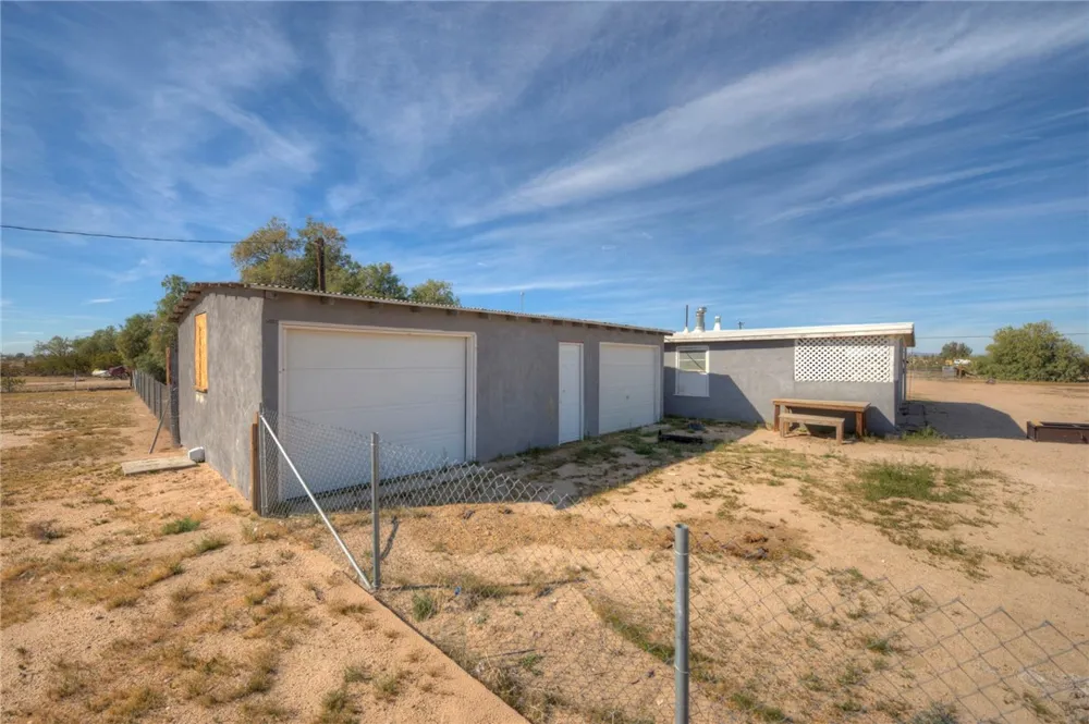 47631 Valley Center Newberry Springs, CA 92365