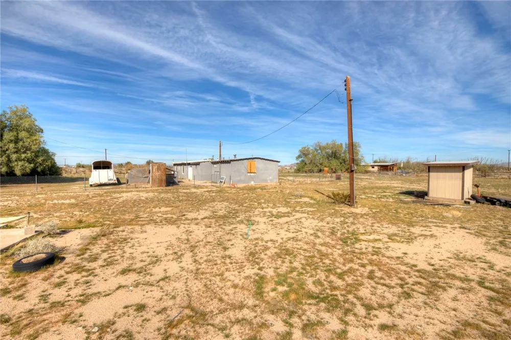 47631 Valley Center Newberry Springs, CA 92365