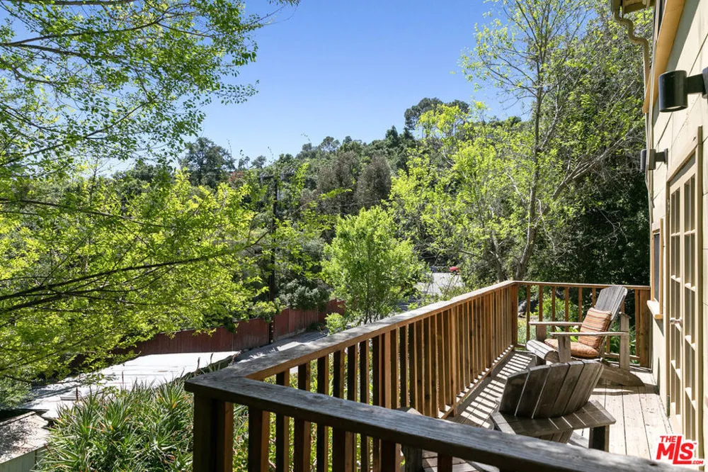 913 FERNWOOD PACIFIC DRIVE Topanga, CA 90290