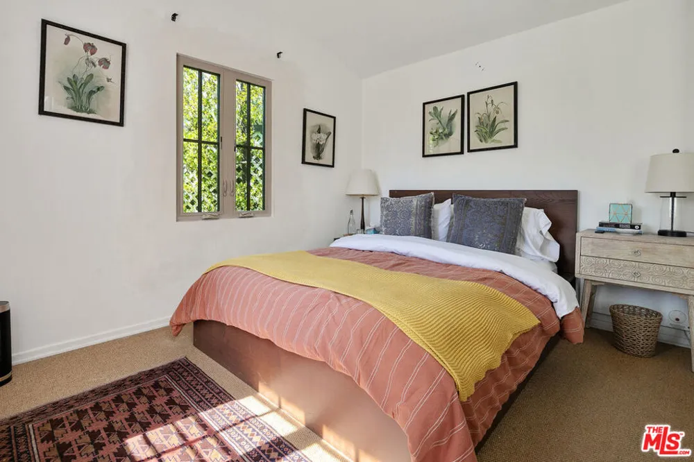 913 FERNWOOD PACIFIC DRIVE Topanga, CA 90290