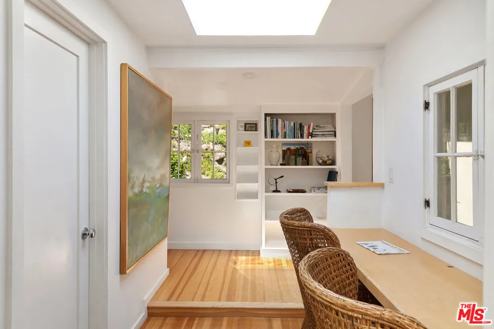 913 FERNWOOD PACIFIC DRIVE Topanga, CA 90290
