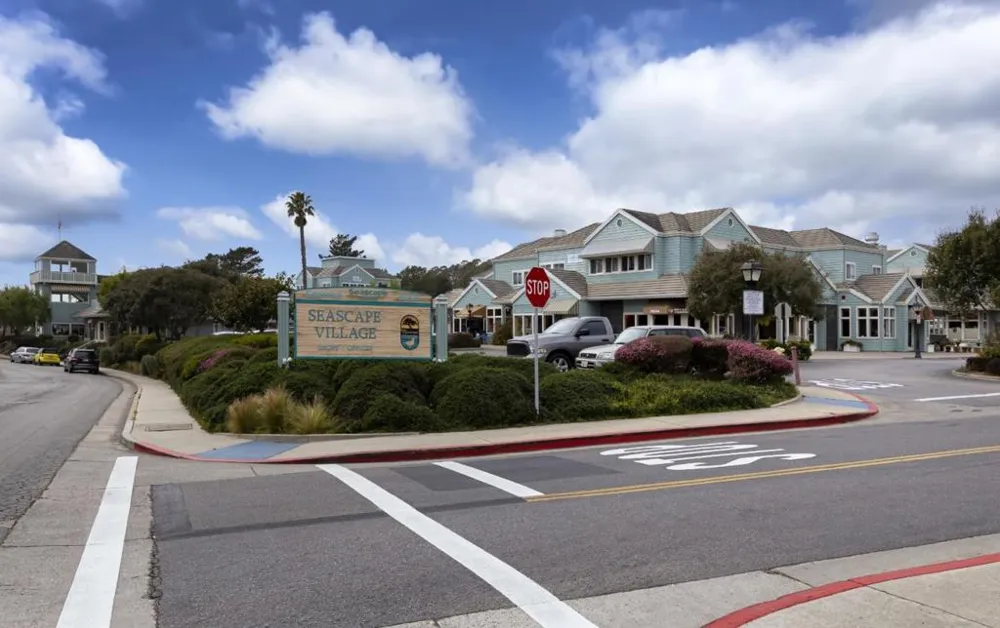 211 Seascape Resort Drive Aptos, CA 95003