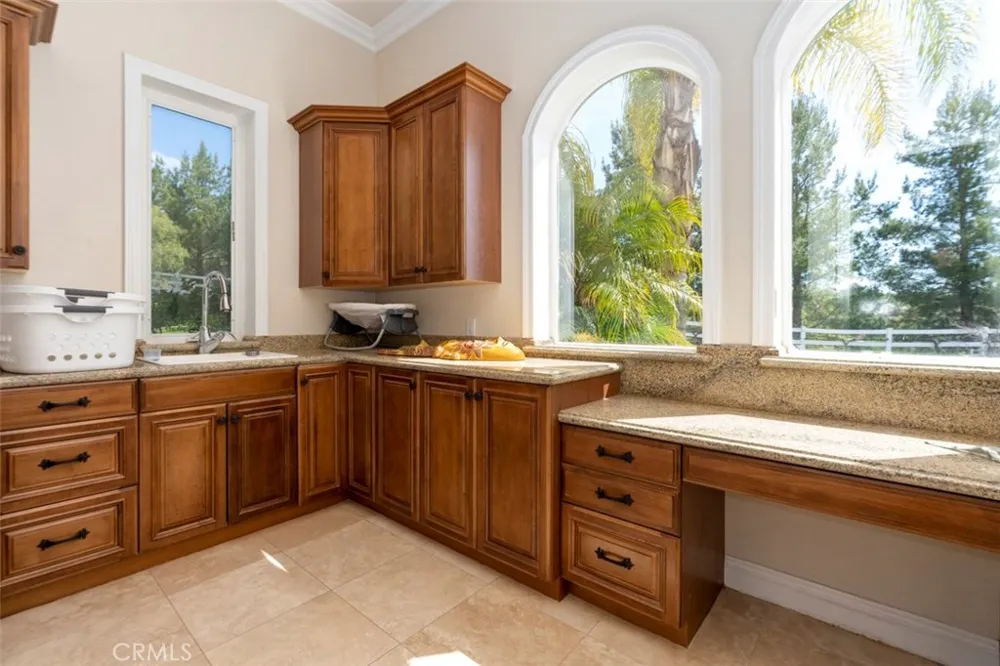38750 Celita Temecula, CA 92592