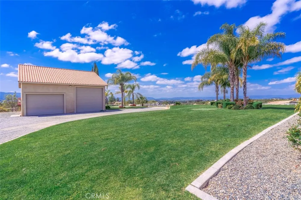 38750 Celita Temecula, CA 92592
